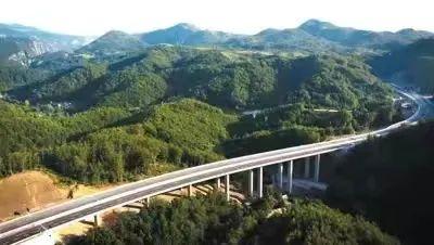 中国进出口银行融资支持、中国路桥工程有限公司承建的黑山南北高速公路优先段项目